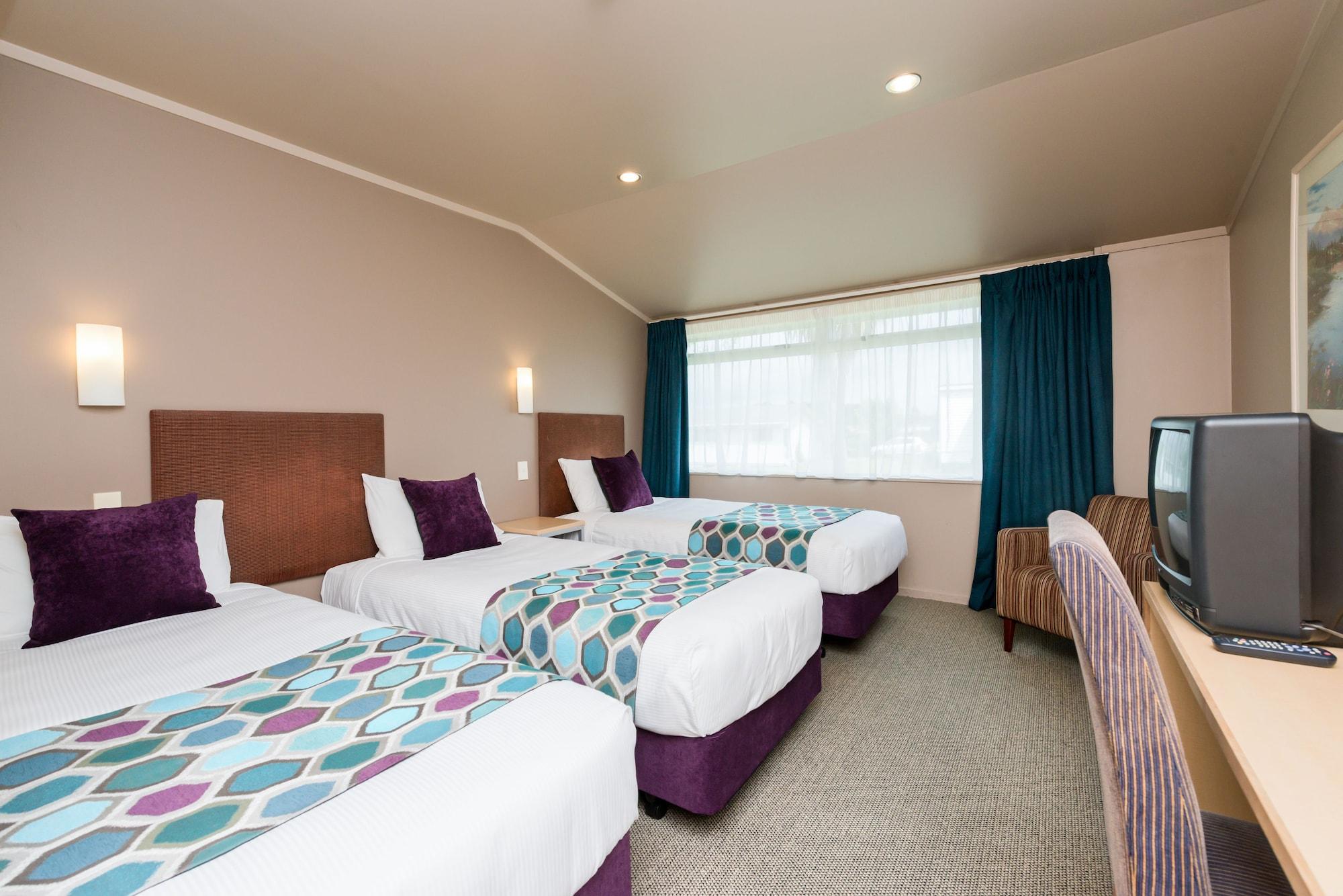 Heartland Hotel Глетчер Фокс Екстериор снимка