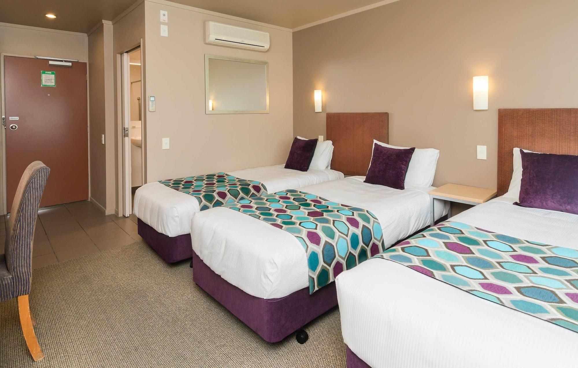 Heartland Hotel Глетчер Фокс Екстериор снимка