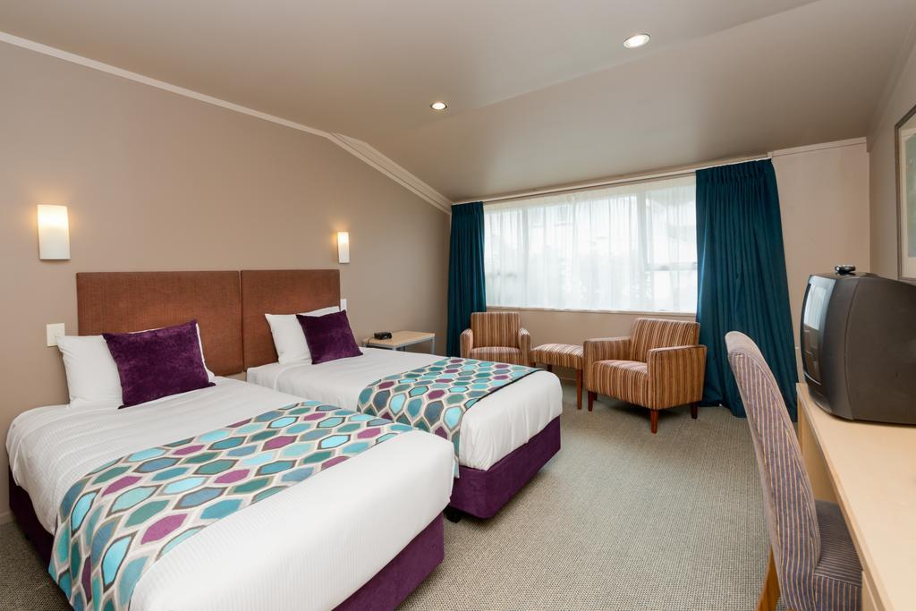 Heartland Hotel Глетчер Фокс Екстериор снимка