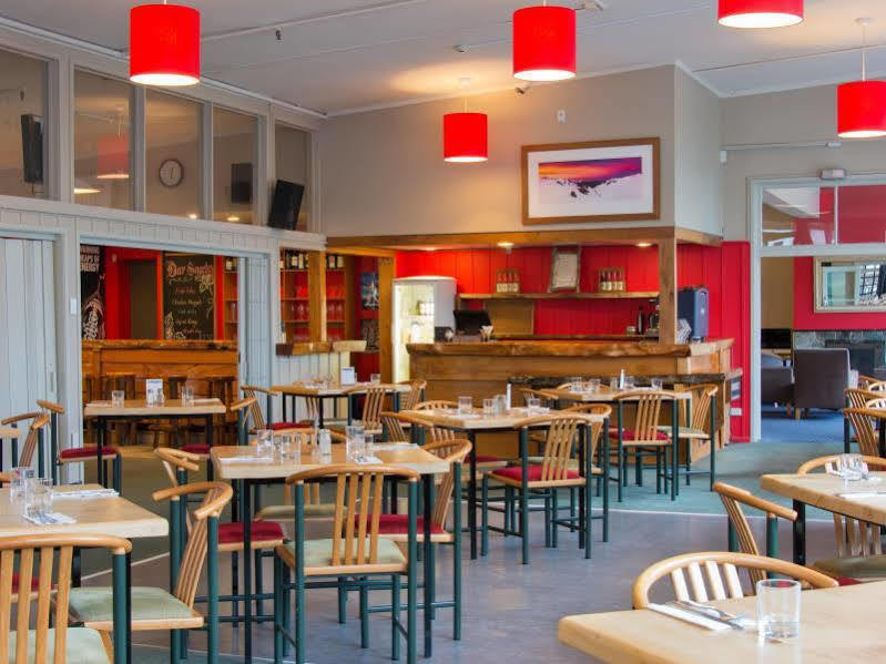 Heartland Hotel Глетчер Фокс Екстериор снимка